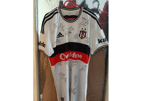 Beşiktaş imzalı forma